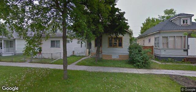 Larawan ng 930 Aberdeen Avenue sa Winnipeg, Manitoba