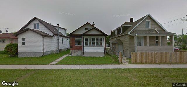Larawan ng 950 Magnus Avenue sa Winnipeg, Manitoba