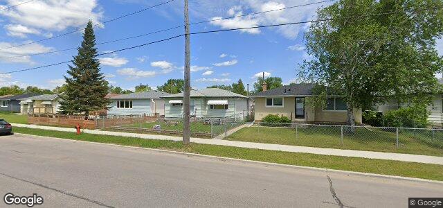 Larawan ng 1445 Selkirk Avenue sa Winnipeg, Manitoba