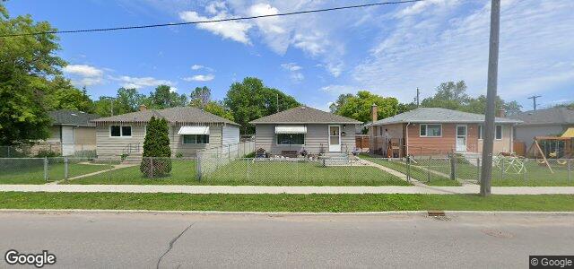 Larawan ng 1499 Selkirk Avenue sa Winnipeg, Manitoba