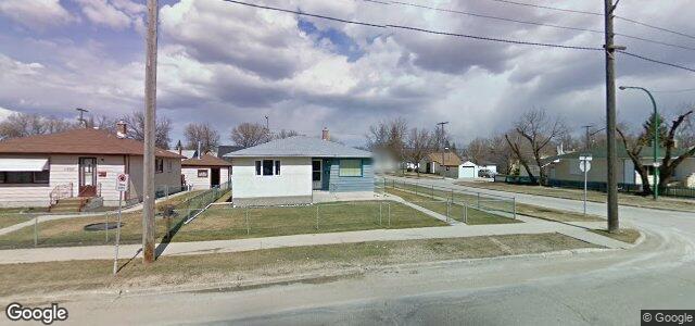 Larawan ng 1533 Selkirk Avenue sa Winnipeg, Manitoba