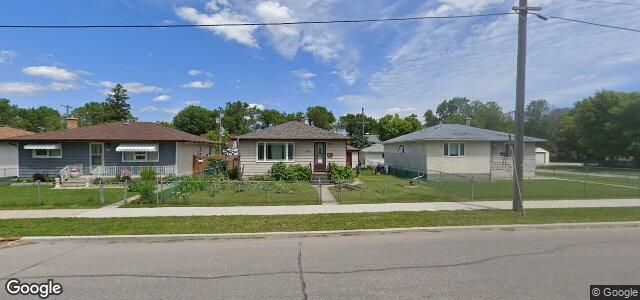 Larawan ng 1537 Selkirk Avenue sa Winnipeg, Manitoba