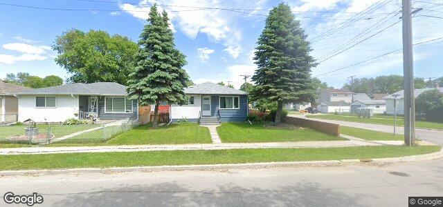 Larawan ng 1611 Selkirk Avenue sa Winnipeg, Manitoba