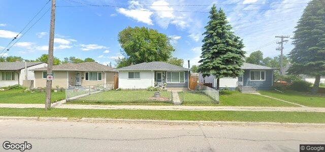 Larawan ng 1615 Selkirk Avenue sa Winnipeg, Manitoba