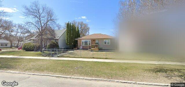 Larawan ng 1704 Manitoba Avenue sa Winnipeg, Manitoba