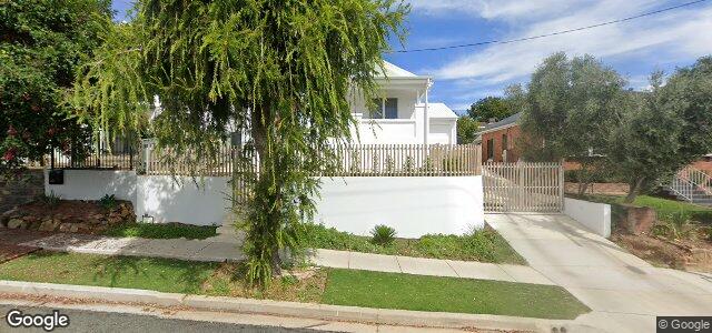 Larawan ng 42 Railway Street sa Winnipeg, Manitoba