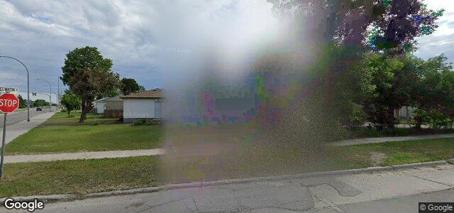 Larawan ng 683 Keewatin Street sa Winnipeg, Manitoba