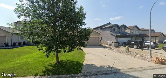 Larawan ng 100 Chadwick Crescent sa Winnipeg, Manitoba