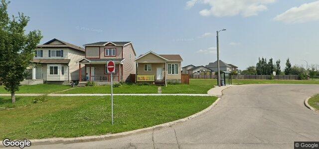 Larawan ng 100 Redonda Street sa Winnipeg, Manitoba