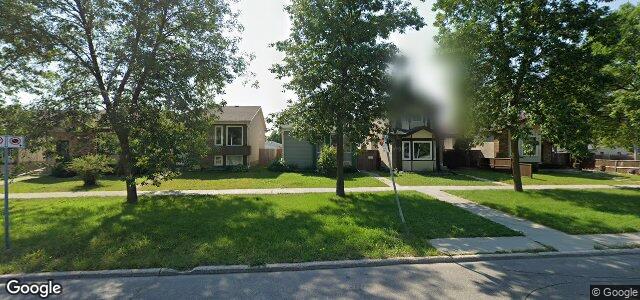 Larawan ng 1008 Kildare Avenue E sa Winnipeg, Manitoba