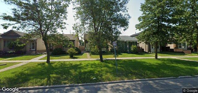 Larawan ng 1012 Kildare Avenue E sa Winnipeg, Manitoba