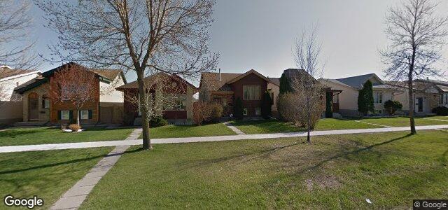 Larawan ng 1028 Kildare Avenue E sa Winnipeg, Manitoba