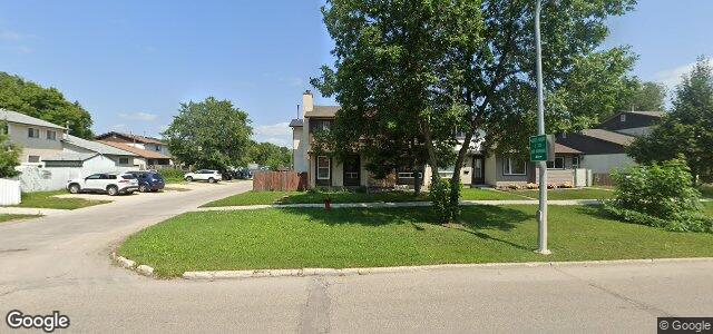 Larawan ng 1045 Kildare Avenue E sa Winnipeg, Manitoba