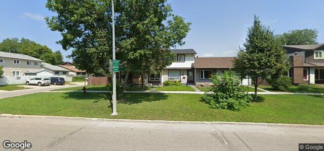 Larawan ng 1047 Kildare Avenue E sa Winnipeg, Manitoba