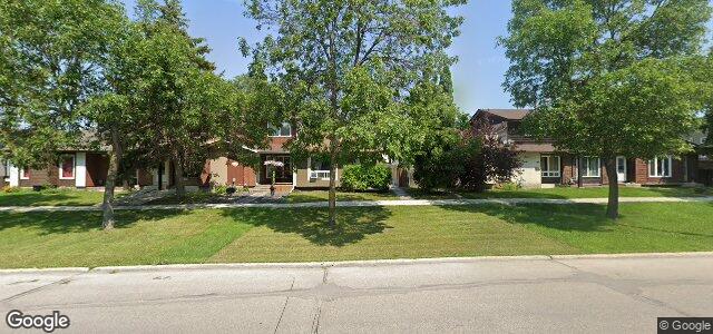 Larawan ng 1061 Kildare Avenue E sa Winnipeg, Manitoba