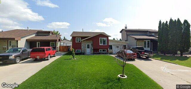 Larawan ng 111 Foxborough Road sa Winnipeg, Manitoba