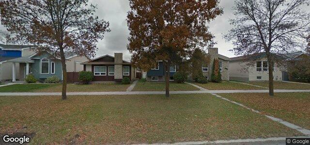 Larawan ng 1202 Kildare Avenue E sa Winnipeg, Manitoba