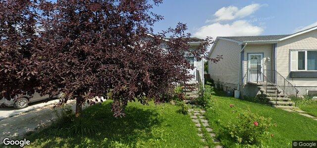 Larawan ng 1221 Kildare Avenue E sa Winnipeg, Manitoba