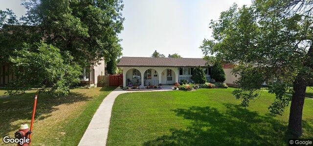 Larawan ng 15 Bridgecrest Drive sa Winnipeg, Manitoba