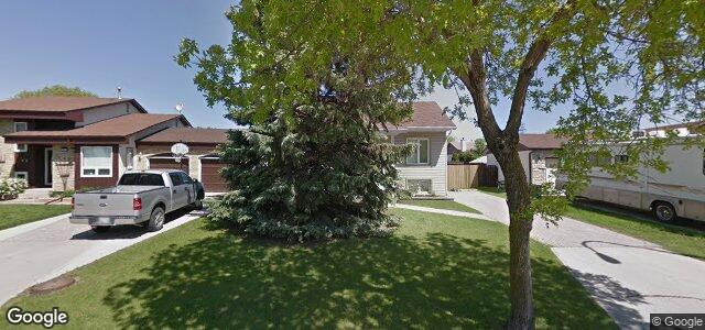 Larawan ng 15 Crittenden Corner sa Winnipeg, Manitoba