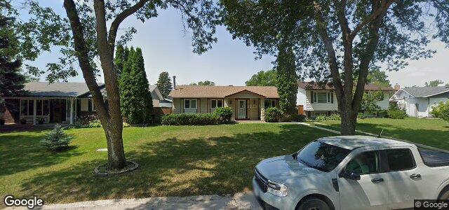 Larawan ng 15 Tunbridge Bay sa Winnipeg, Manitoba