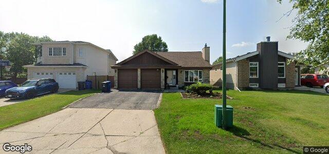 Larawan ng 18 Corliss Crescent sa Winnipeg, Manitoba