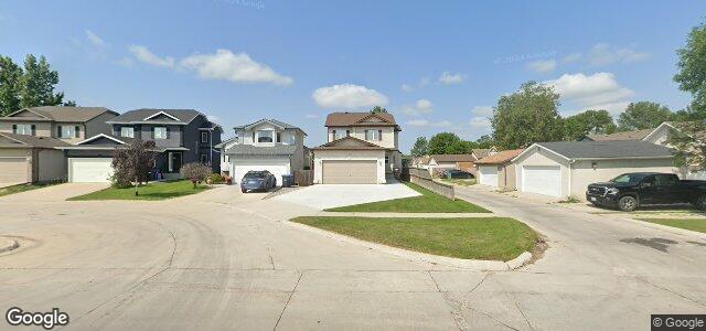 Larawan ng 18 Edmund Gale Drive sa Winnipeg, Manitoba