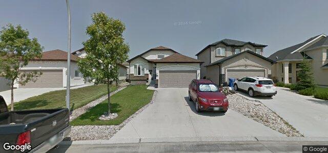 Photo of 184 Chadwick Crescent in Winnipeg, Manitoba
