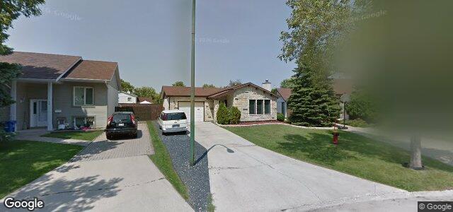 Larawan ng 19 Crittenden Corner sa Winnipeg, Manitoba