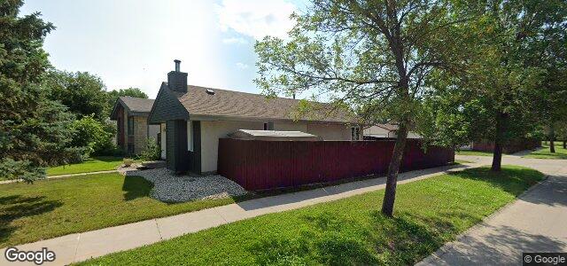 Larawan ng 2 Blairmore Gardens sa Winnipeg, Manitoba