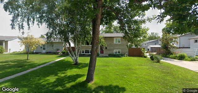 Larawan ng 201 Allenby Crescent sa Winnipeg, Manitoba