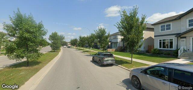 Larawan ng 217 Ravenhurst Street sa Winnipeg, Manitoba