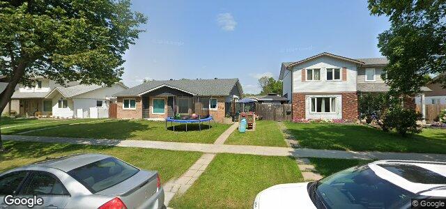 Larawan ng 239 St Martin Boulevard sa Winnipeg, Manitoba