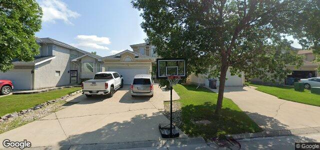 Larawan ng 28 Chadwick Crescent sa Winnipeg, Manitoba