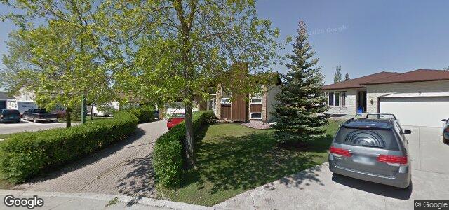 Larawan ng 3 Crittenden Corner sa Winnipeg, Manitoba