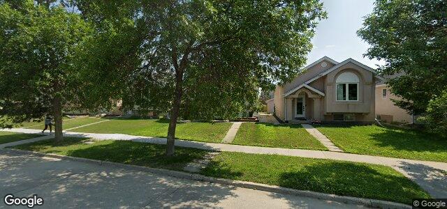 Larawan ng 35 Ravenhurst Street sa Winnipeg, Manitoba