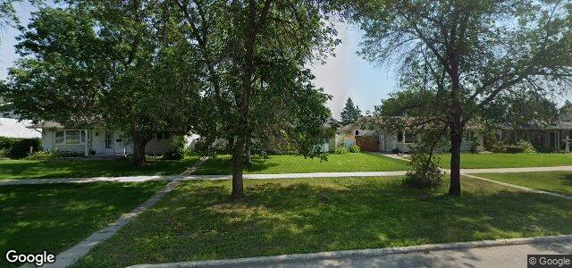 Larawan ng 374 Redonda Street sa Winnipeg, Manitoba