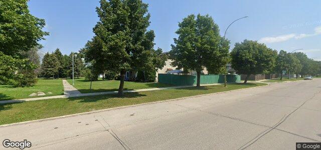 Larawan ng 4 Gables Court sa Winnipeg, Manitoba