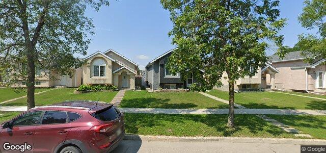 Larawan ng 52 Ravenhurst Street sa Winnipeg, Manitoba