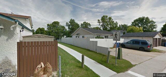 Larawan ng 696 Mcmeans Avenue E sa Winnipeg, Manitoba