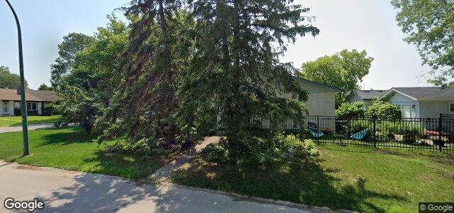 Larawan ng 71 Wynford Drive sa Winnipeg, Manitoba