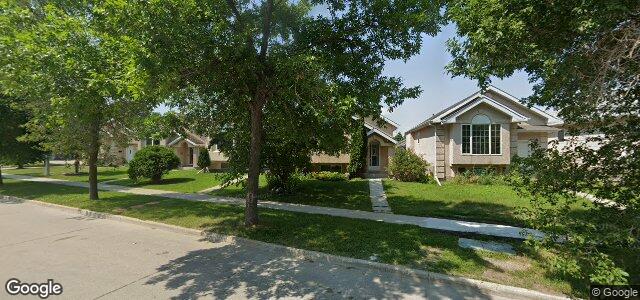 Larawan ng 80 Ravenhurst Street sa Winnipeg, Manitoba