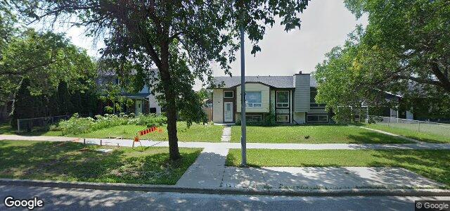 Photo of 818 Mcmeans Avenue E in Winnipeg, Manitoba