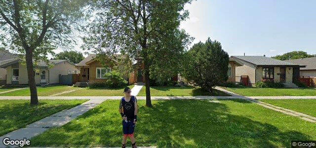 Larawan ng 904 Kildare Avenue E sa Winnipeg, Manitoba