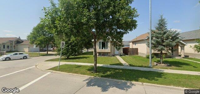 Larawan ng 92 Ravenhurst Street sa Winnipeg, Manitoba