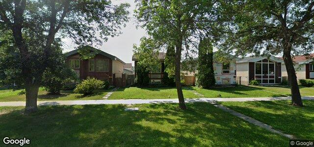 Larawan ng 976 Kildare Avenue E sa Winnipeg, Manitoba