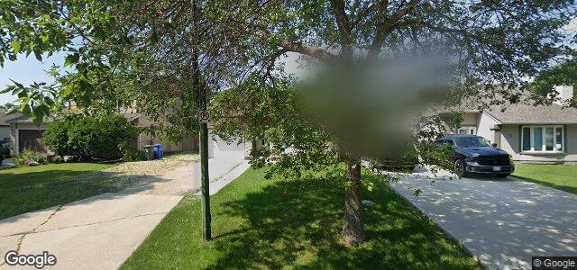 Photo of 98 Foxborough Road in Winnipeg, Manitoba