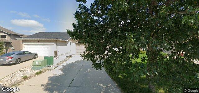 Larawan ng 99 Chadwick Crescent sa Winnipeg, Manitoba