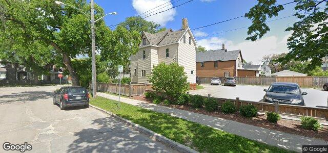 Larawan ng 388 Elgin Avenue sa Winnipeg, Manitoba