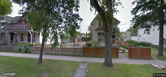 Larawan ng 395 Elgin Avenue sa Winnipeg, Manitoba
